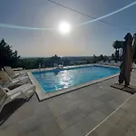 Villa Sara *